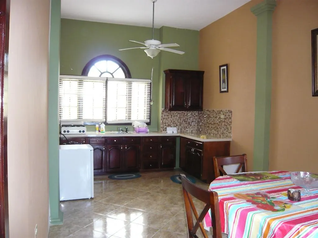 *** Gasthof Eddies Tigress 2 Negril Jamaika